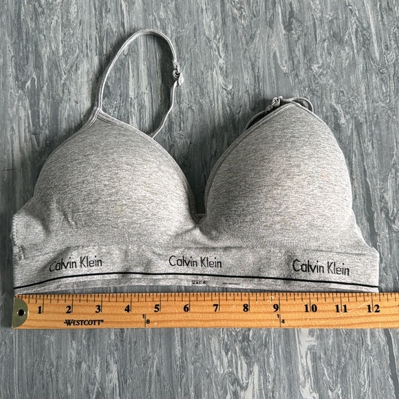 ❤️3/$30 Calvin Klein Gray Bra with Adjustable Straps - Picture 7 of 7